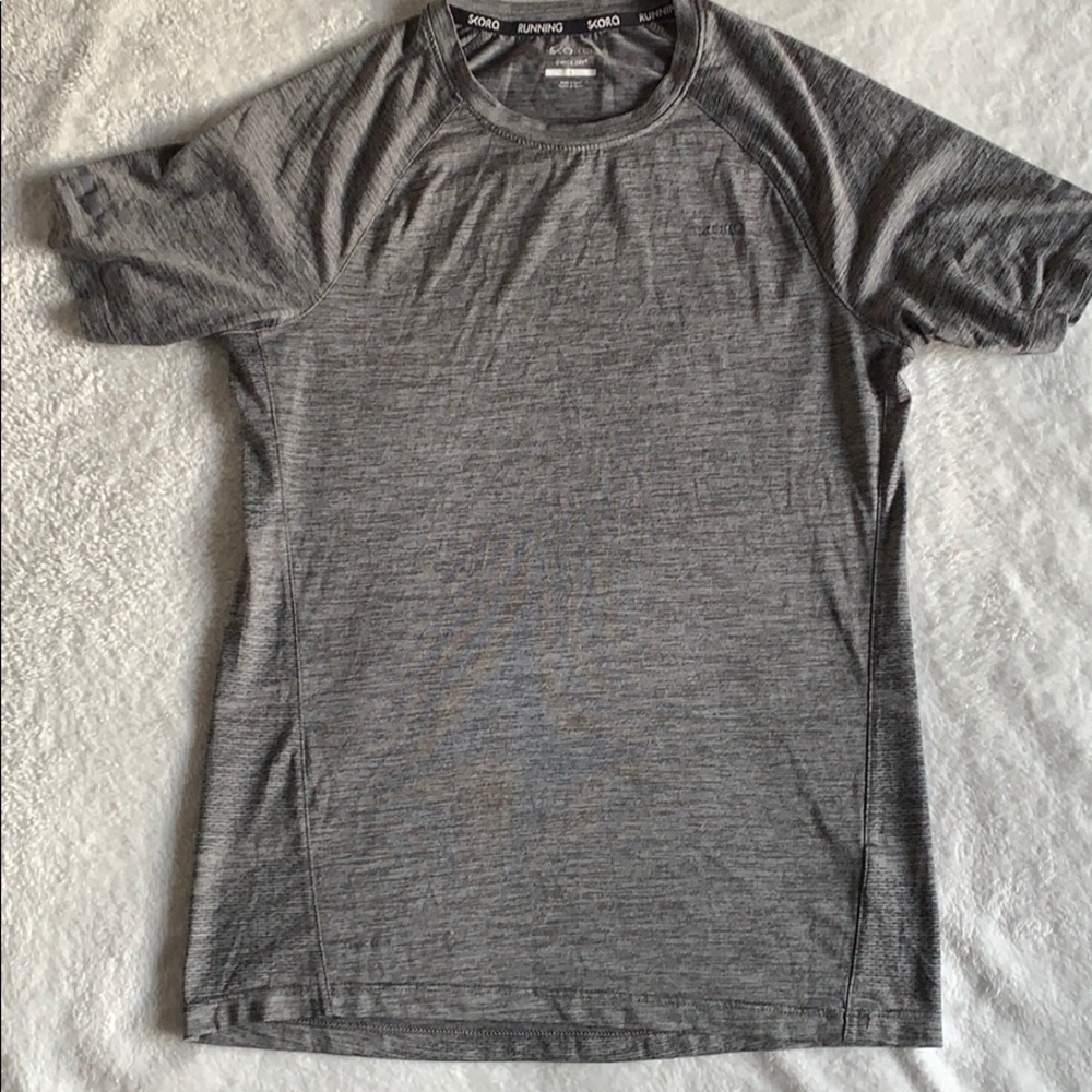Athletic shirt